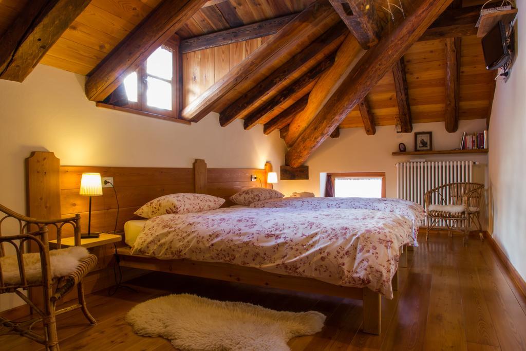 Tre Alberi Liberi Bed & Breakfast อาลันญา วัลซีเซีย ภายนอก รูปภาพ