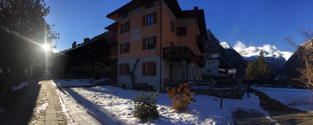 Tre Alberi Liberi Bed & Breakfast อาลันญา วัลซีเซีย ภายนอก รูปภาพ